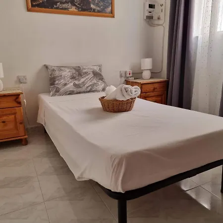 Homestay Mamina's House Bahrija